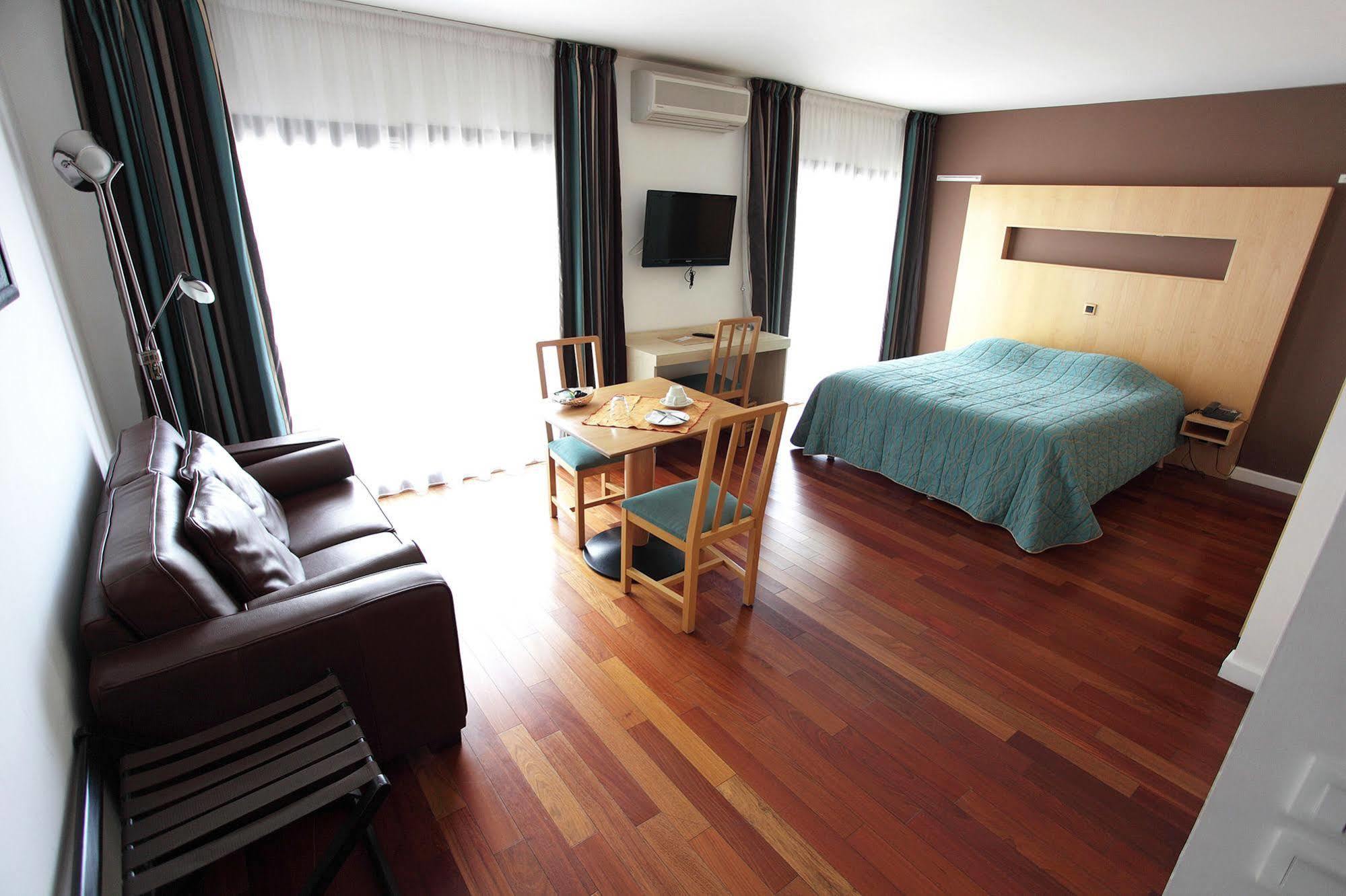 Hotel La Scala Питивие Екстериор снимка